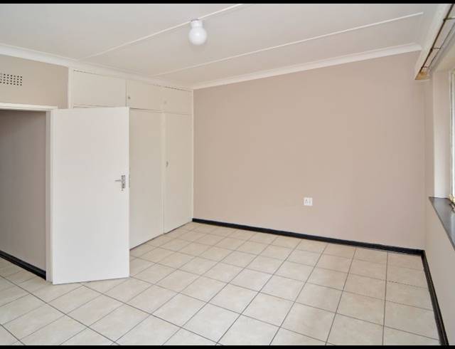 2 BEDROOM APARTMENT FOR SALE IN WINDSOR EAST